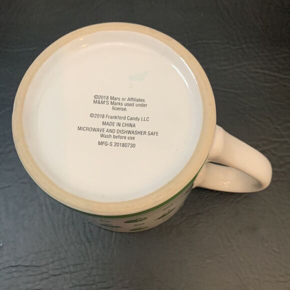 M&M’s Mars 2018 Green White Ceramic Mug 16 Ounces Handle Microwave Dishwasher - Picture 4 of 6